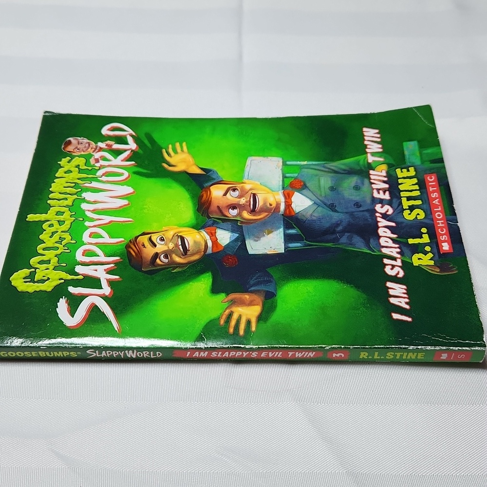 Goosebumps SlappyWorld: I Am Slappy's Evil Twin Book - Picture 4 of 6